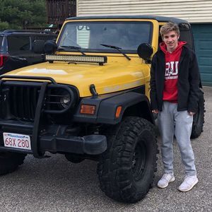 Meet your Posher, Aj